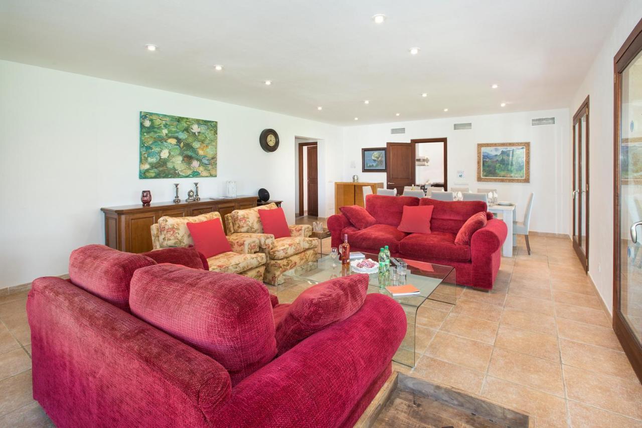 Owl Booking Villa Siquier - Luxury Retreat With Mountain Views 波连斯萨 外观 照片
