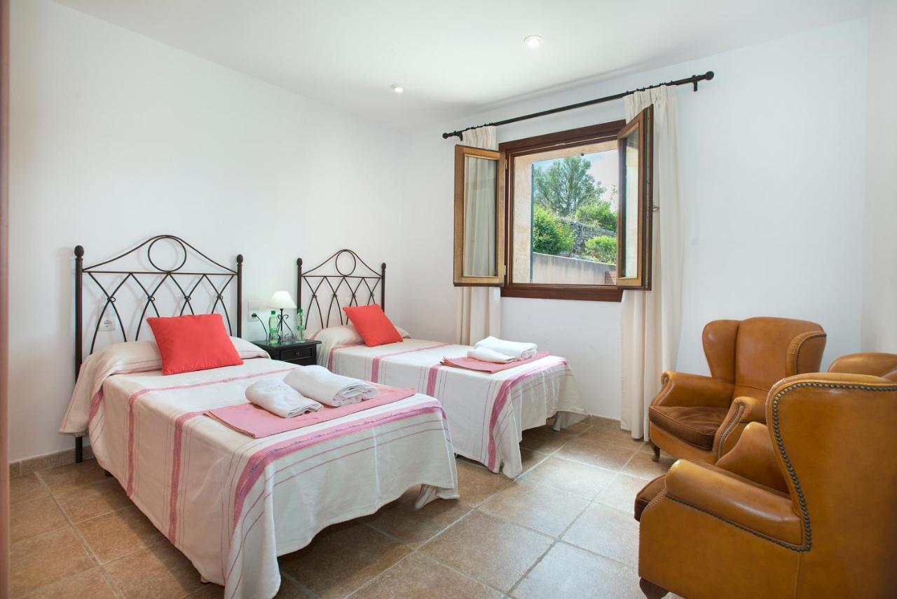 Owl Booking Villa Siquier - Luxury Retreat With Mountain Views 波连斯萨 外观 照片