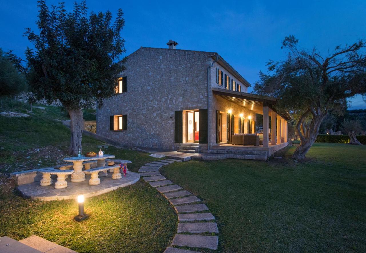 Owl Booking Villa Siquier - Luxury Retreat With Mountain Views 波连斯萨 外观 照片