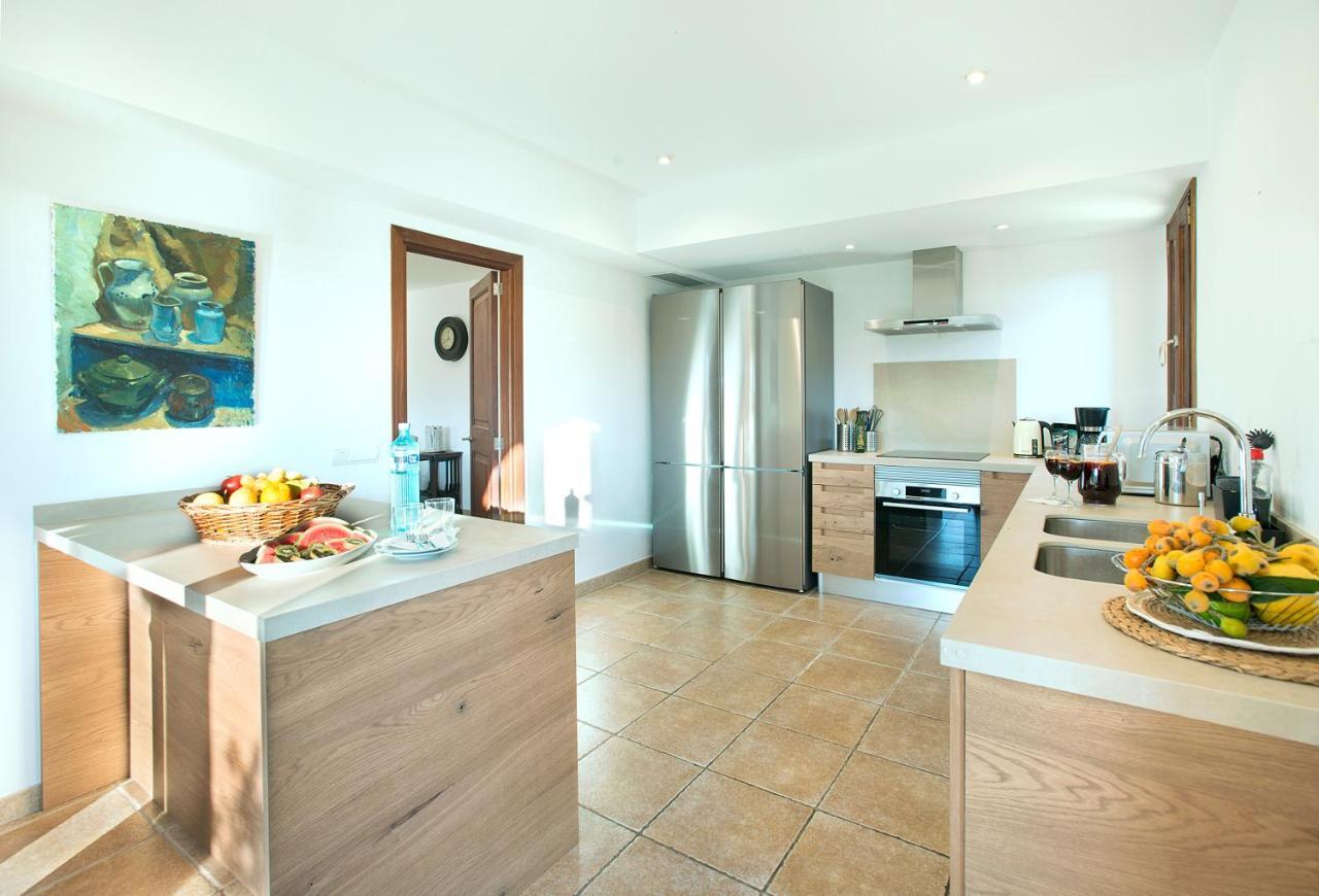 Owl Booking Villa Siquier - Luxury Retreat With Mountain Views 波连斯萨 外观 照片